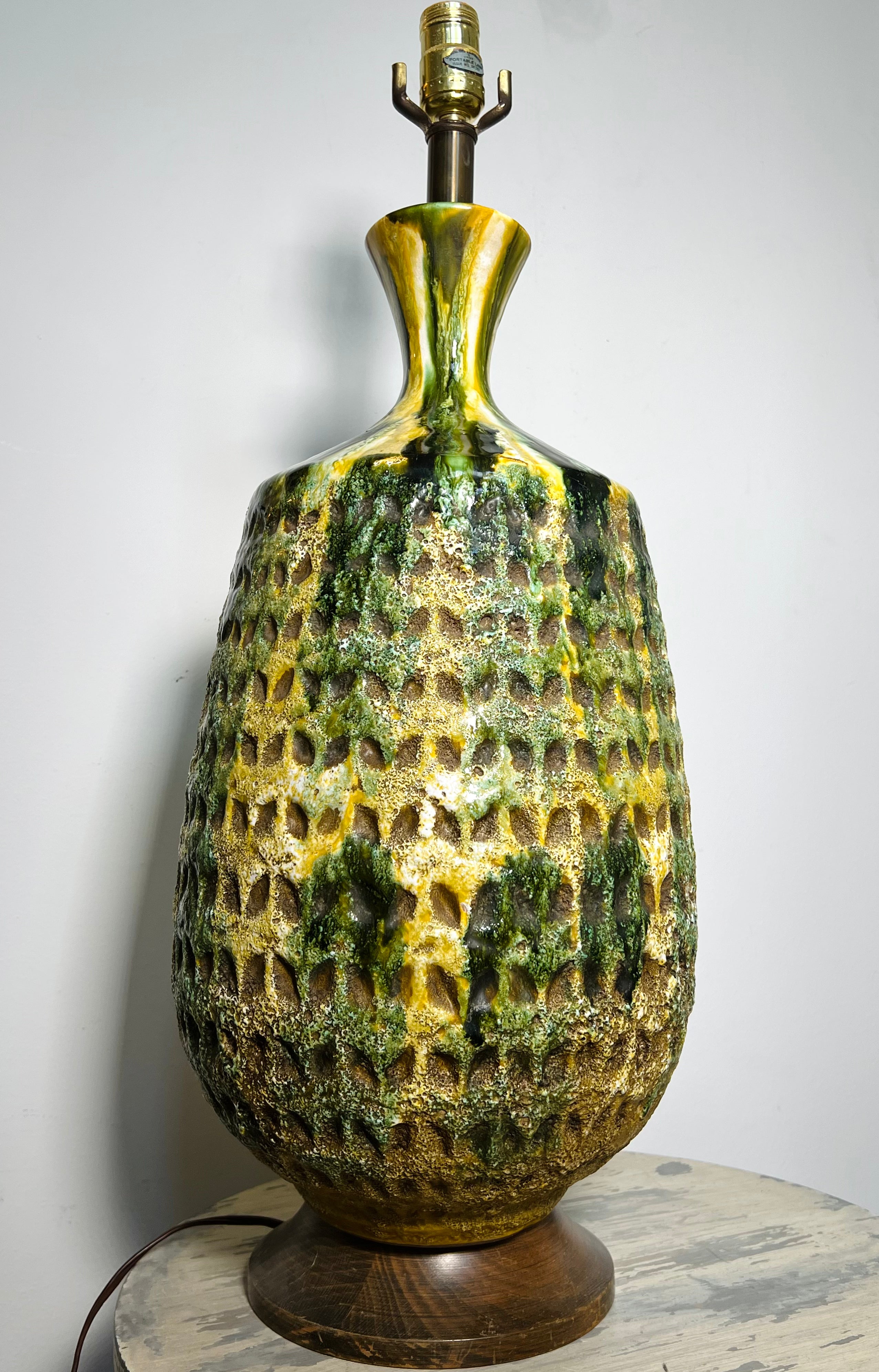 Original Mid-Century Ceramic Green and Yellow Pineapple Style Lamp (Vintage)