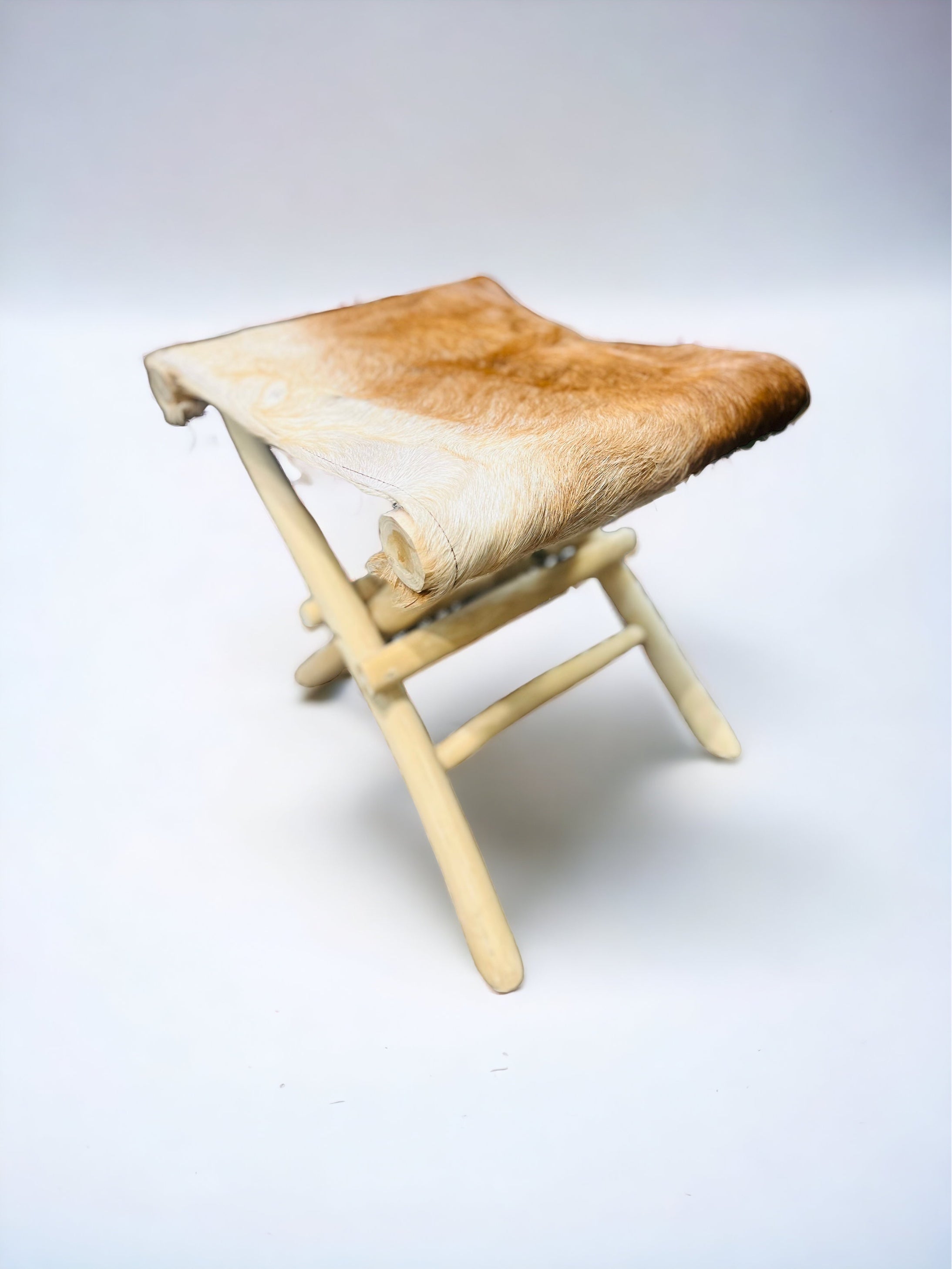 Cowhide Bench (Chestnut Version)