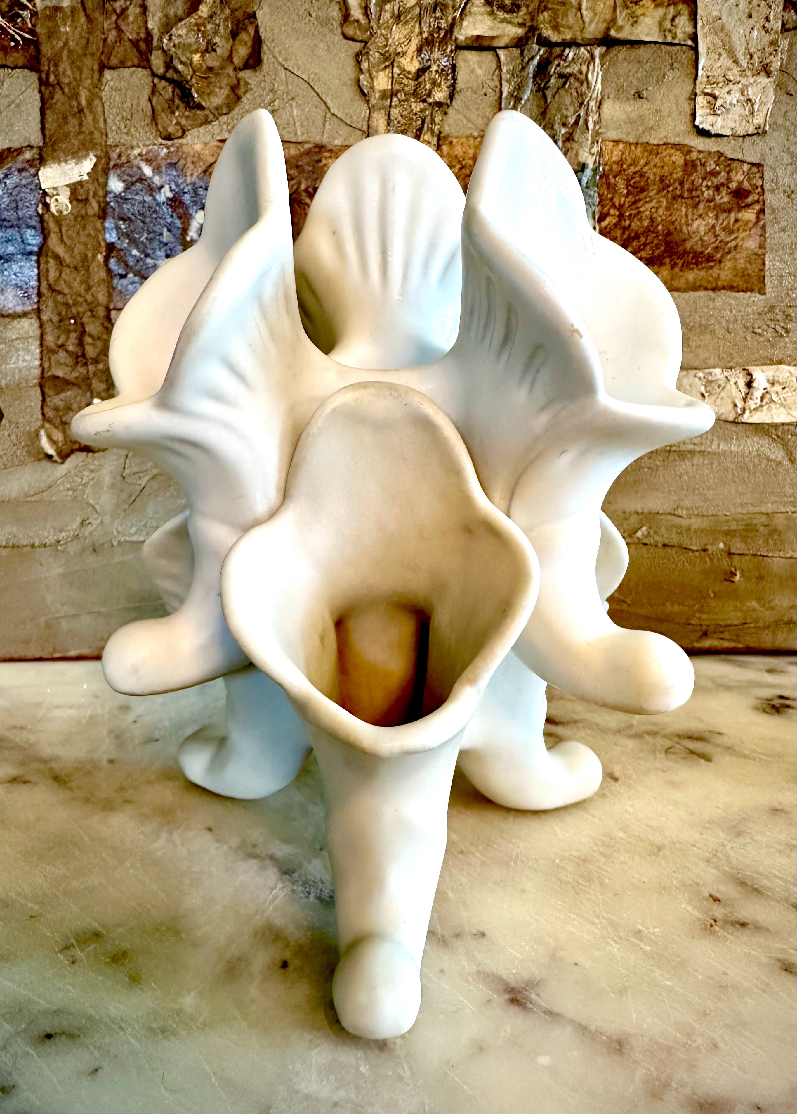 Cream Cornucopia Vases (Pair)